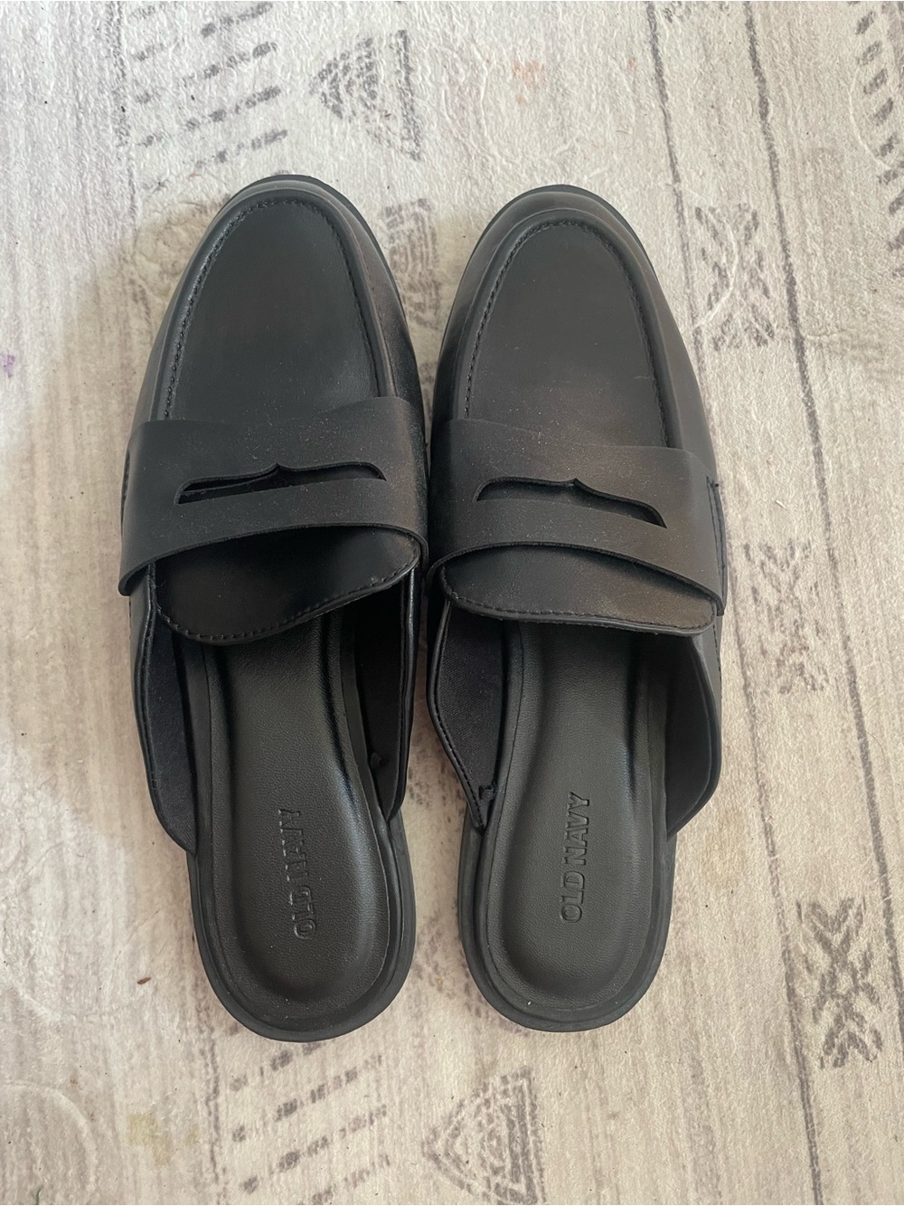 NWOT Old Navy Black Slip-On Loafers sz 8